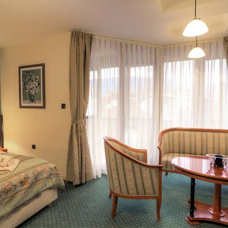 Monako & Fish Restaurant Hotel 3*