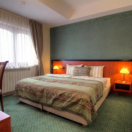 Monako & Fish Restaurant Hotel 3*