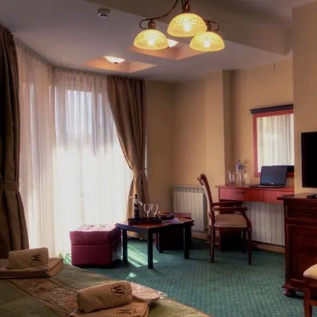 Monako & Fish Restaurant Hotel 3*
